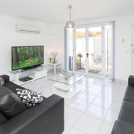 112 โอลีฟ ฮอลิเดย์ - บิสซิเนส ยูนิตส์ Apartment มิลดูรา ภายนอก รูปภาพ